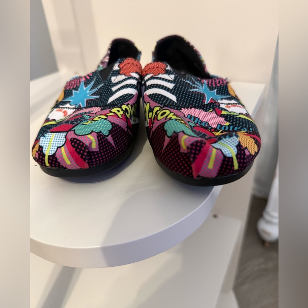 Skechers BOBS Pop Art Memory Foam Slip On Shoes Comic Print Women’s 6.5 - Picture 4 of 6